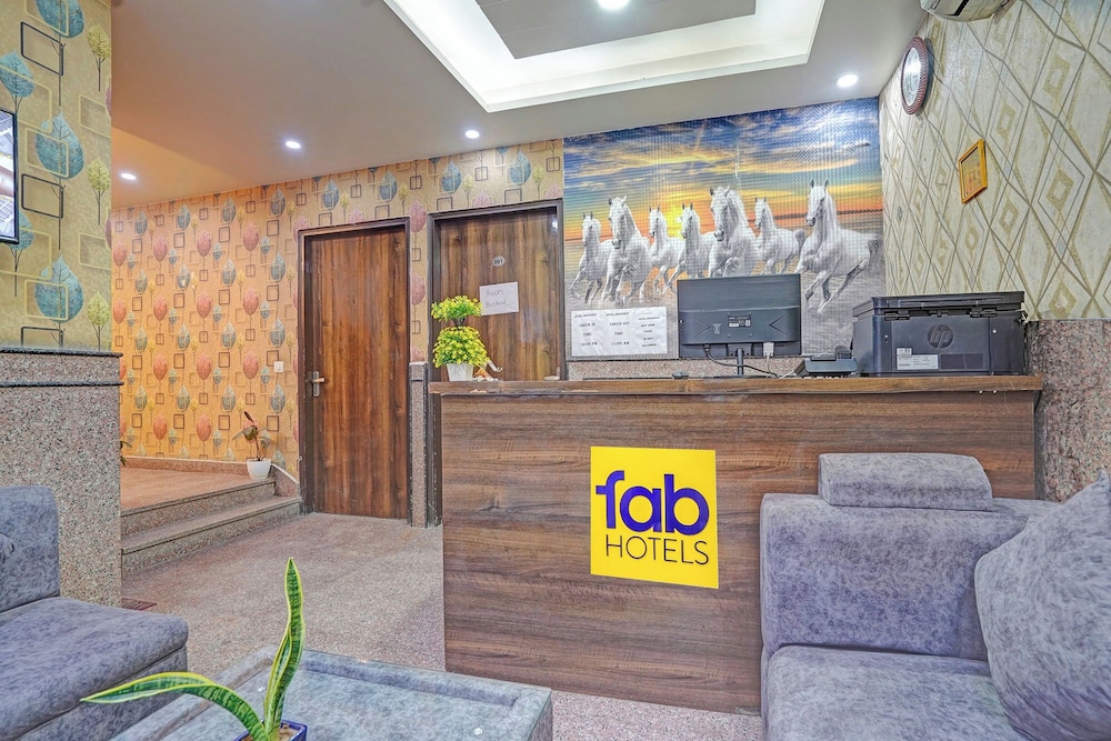 Fabhotel Broadway