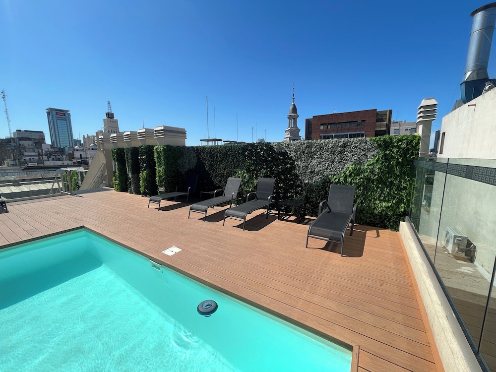 Ayres Suites Moreno