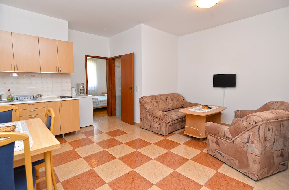 Apartments 2224
