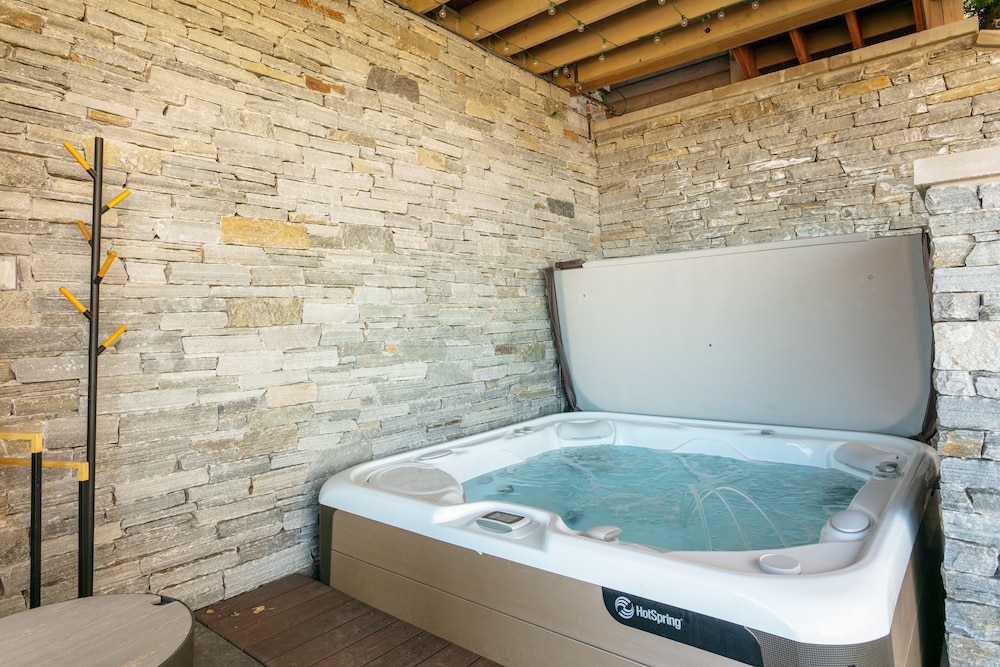 Tower Villas - Five Bedroom Villa w/ hot tub #7700 5 Condo