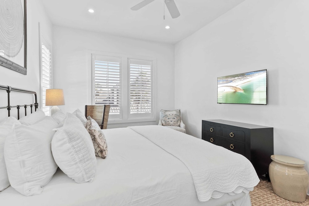Grayt Digs by Avantstay Next to Beach, Oceanview