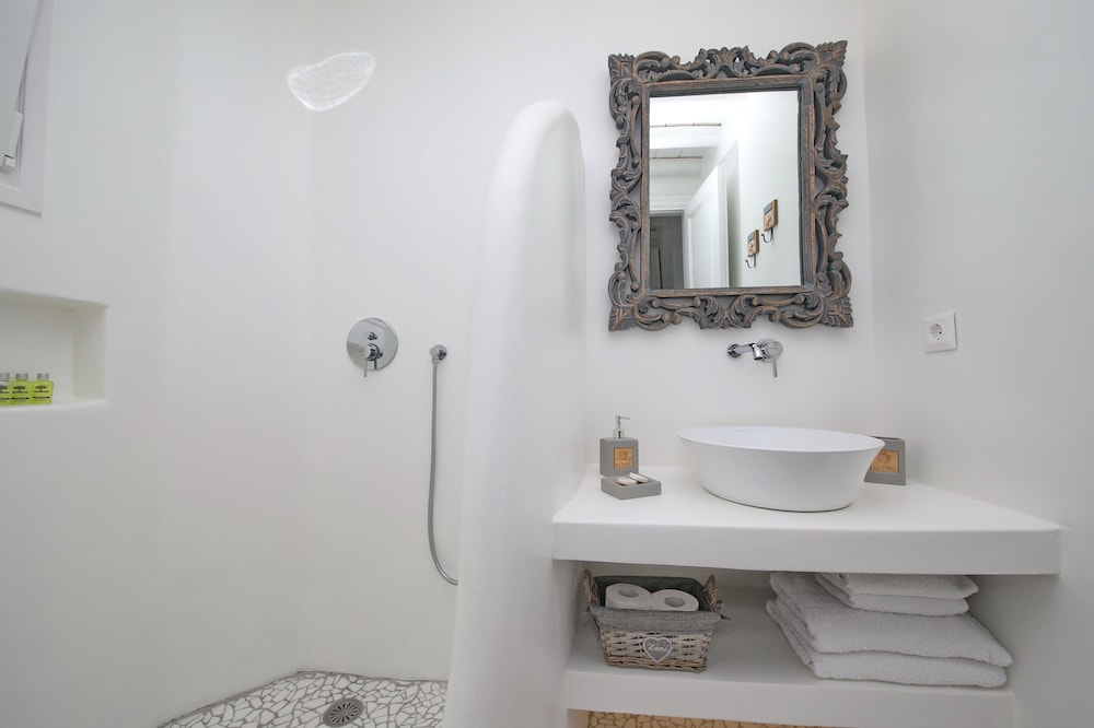 Evlalia Studios & Villas