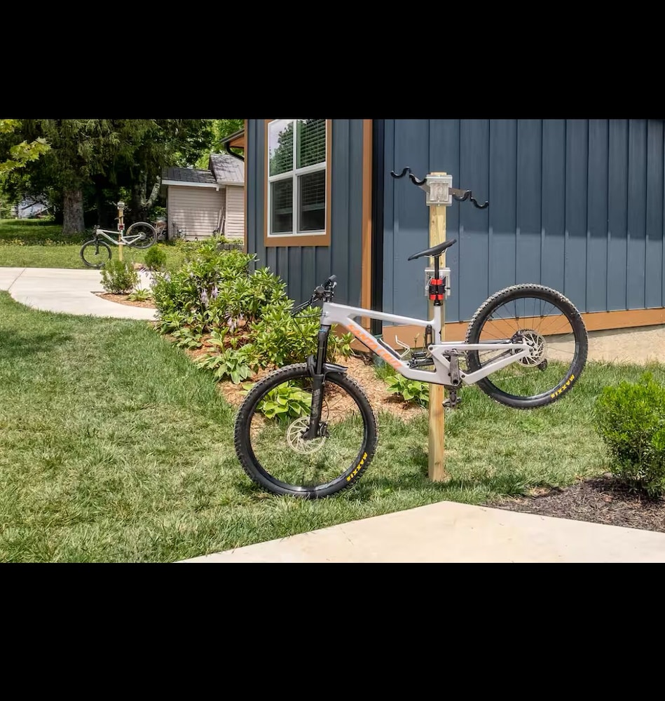 Downtown Brevard Retreat &Cyclists Dream