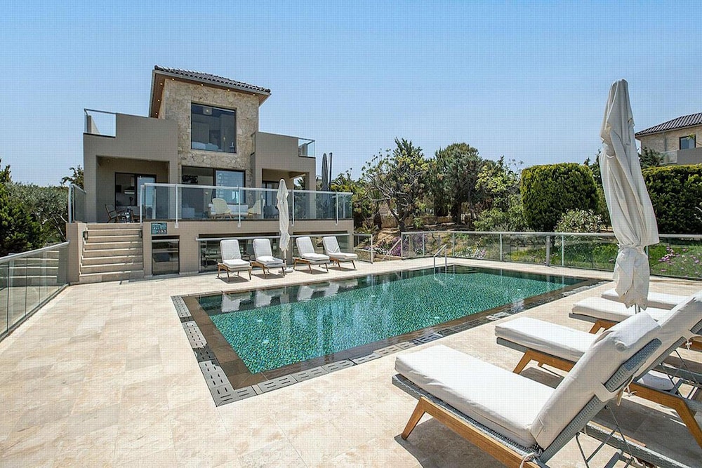 Tersanas Villas