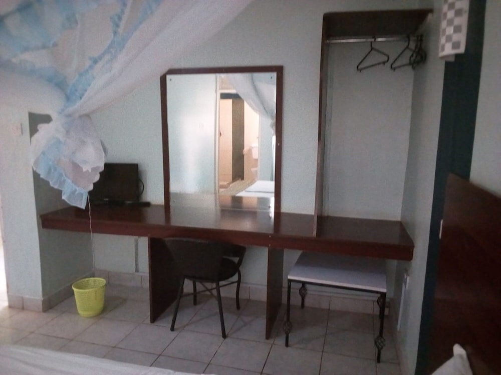 Photo 9