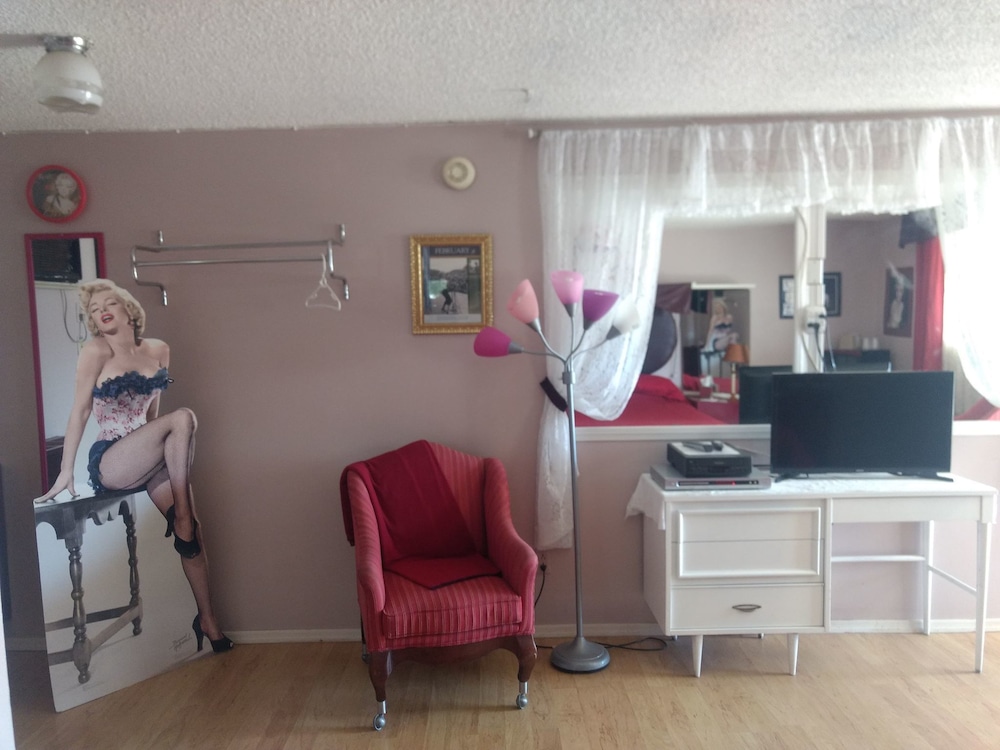 Stagecoach 66 Motel