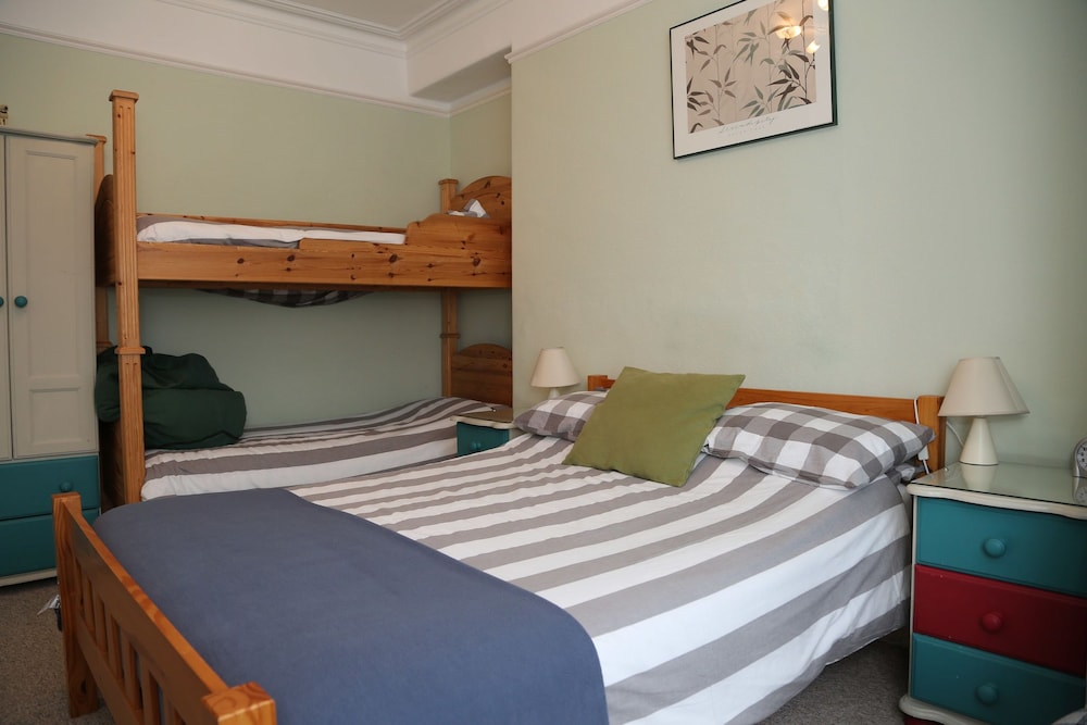 Acorns Guest House
