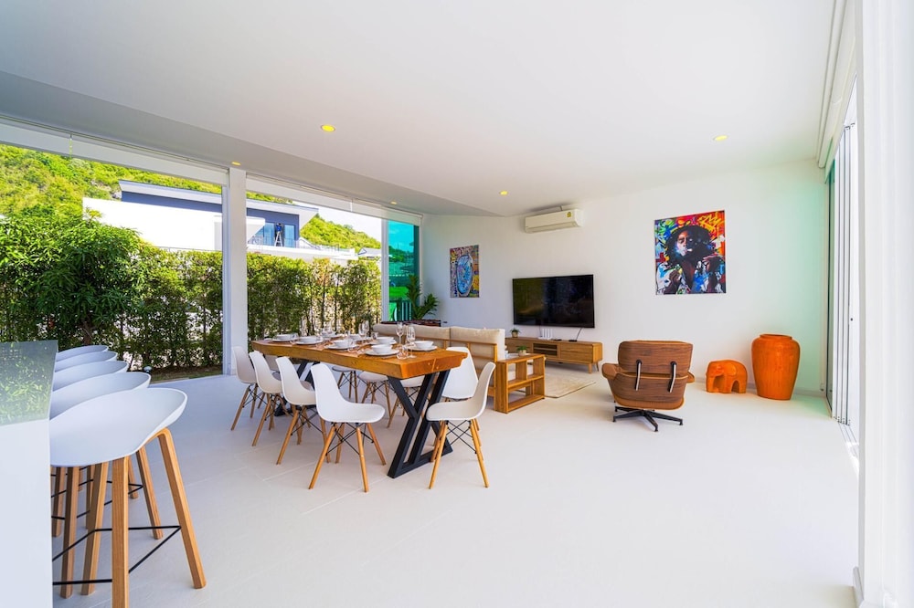 Modern 4 Bed Private Pool Villa KH-B6