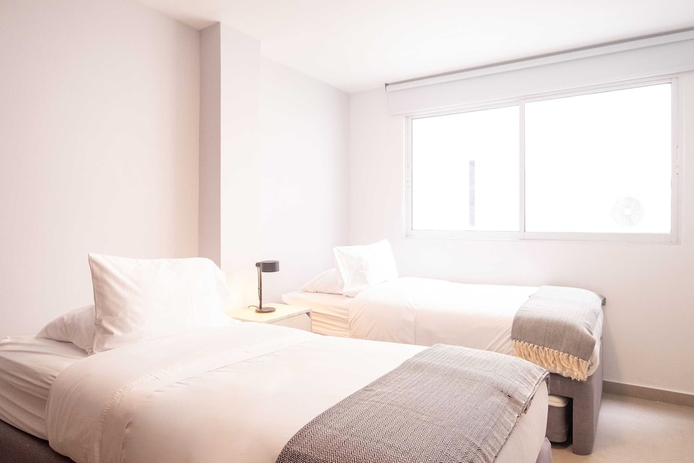 w Glorious 2BR w AC in Cartagena