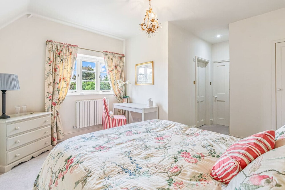 Fieldview Cottage - From 120 Per Night
