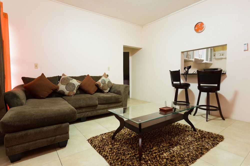 The Embassy Luxury Apt Crystal Towers II