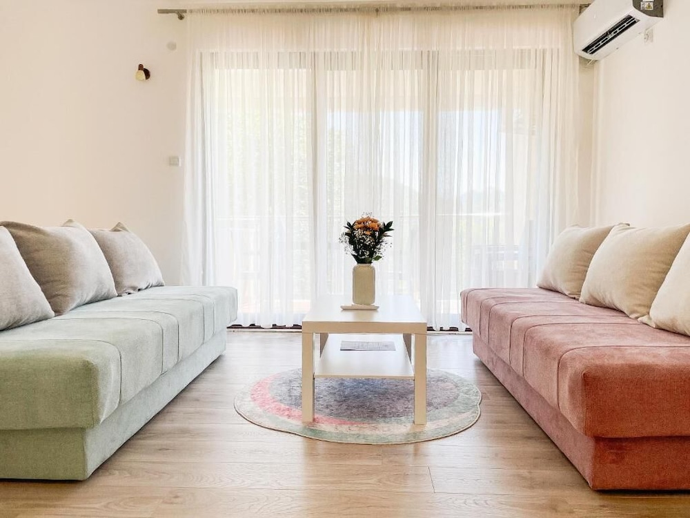 Cozy Karuc Home
