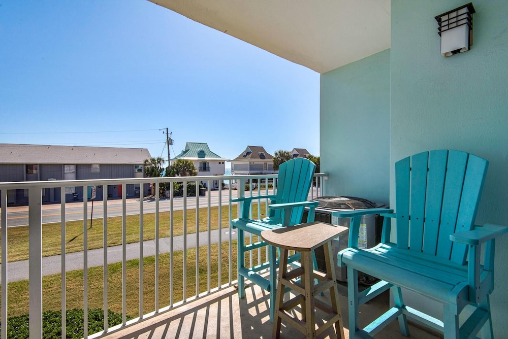 Gulf View 216