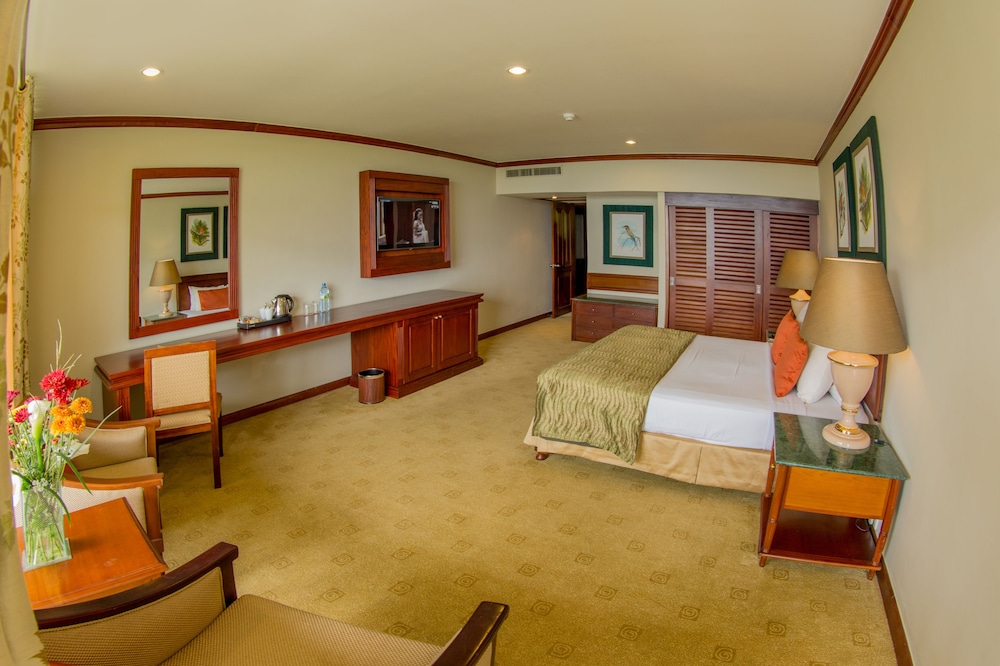 Hunas Falls Hotel view 5