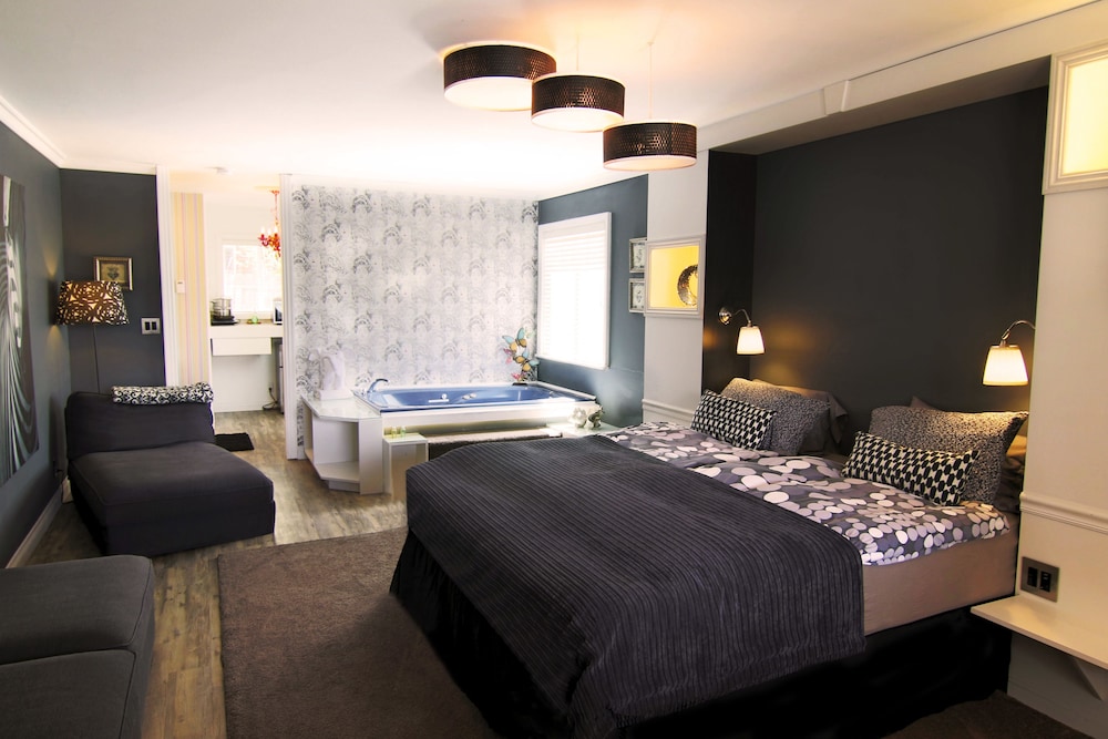 Big Bear Spa Suites