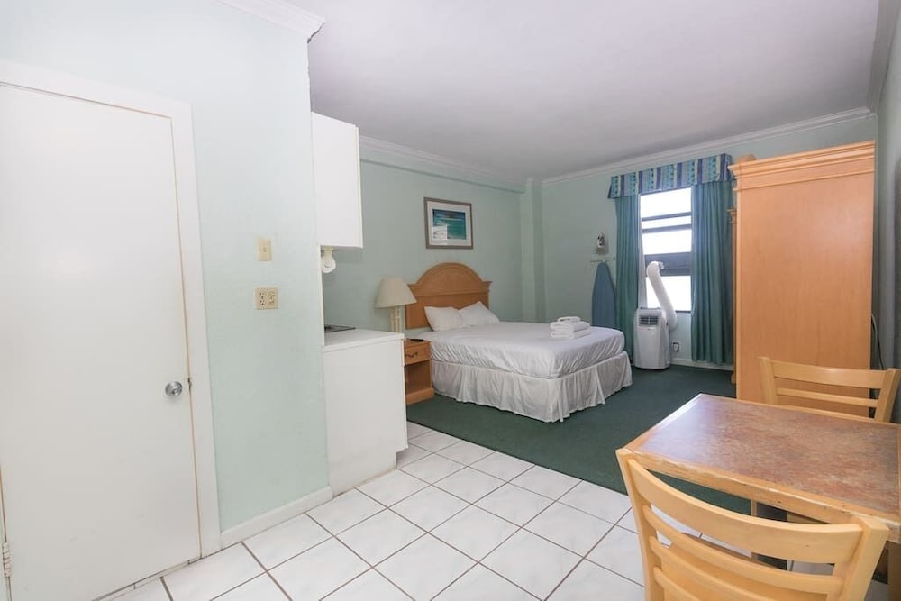 621 Ocean View Hollywood view 4