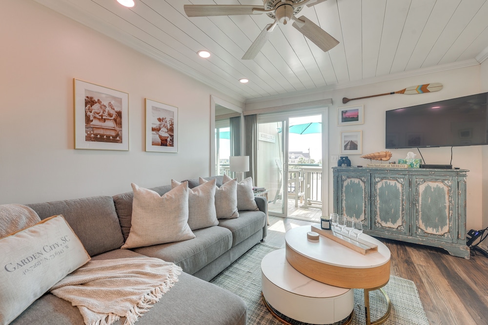 Walk to Beach & Marsh: Condo in Murrells Inlet