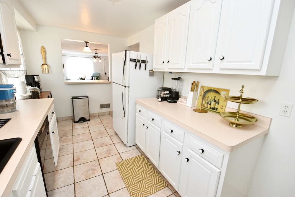 3 Bedroom 2 Bath Home Close to ND w Fire pit 1155