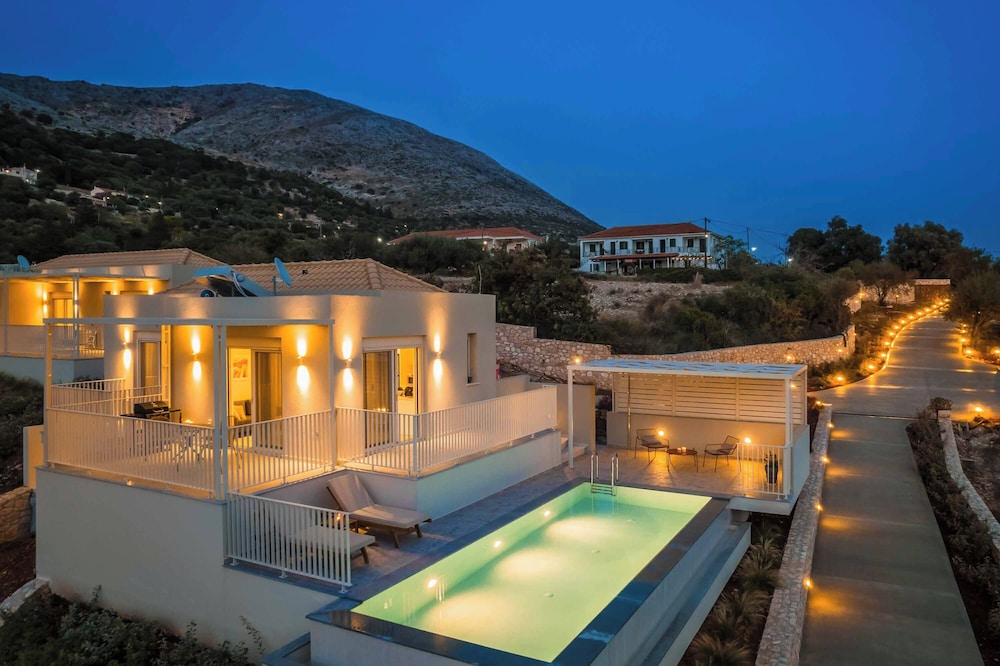 Ostria Villa