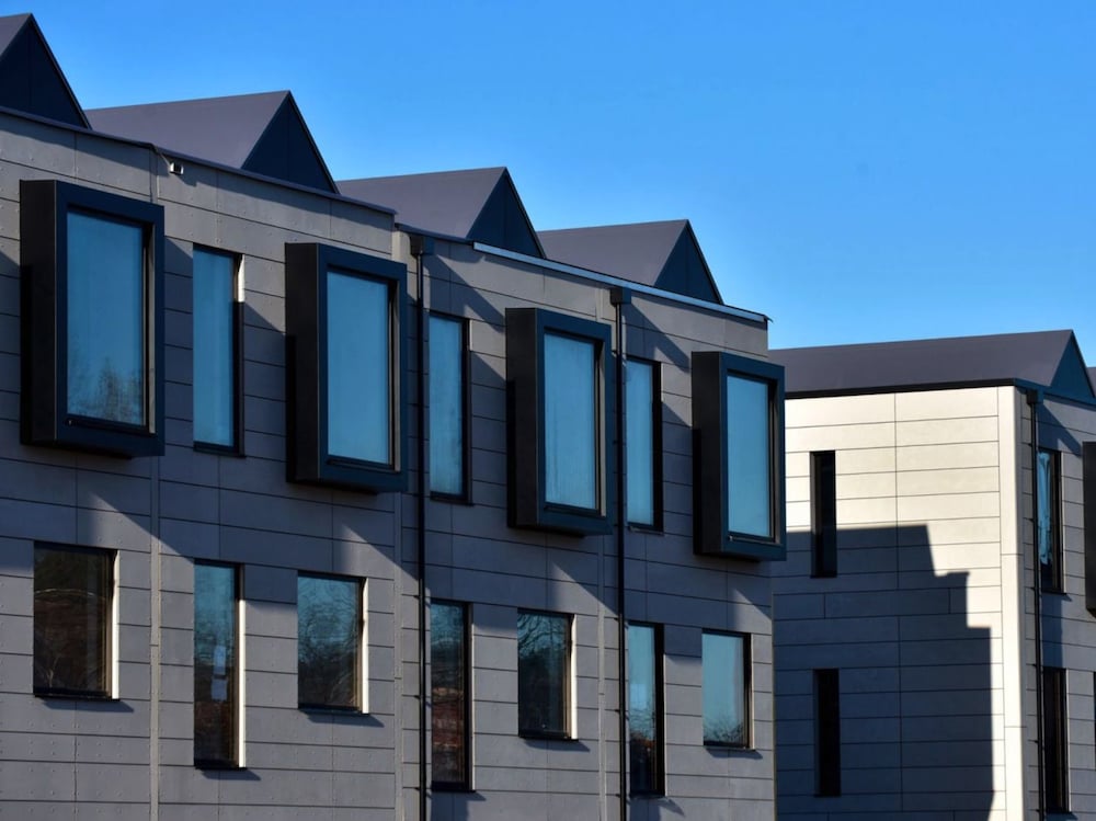 Salford Vacations - Senior Lane Residence - Property Image 3