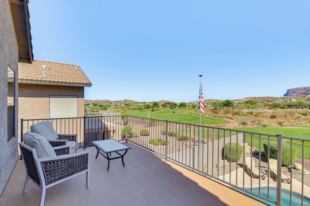 Gold Canyon Golfer's Getaway w/ Scenic Views!