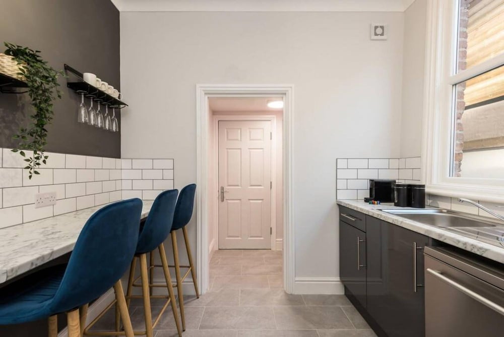 Host Apartments Seel St Townhouse Apt I
