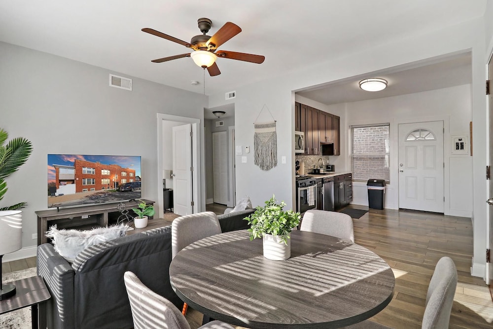 3BR Furnished Stay - Belle Plaine 2W