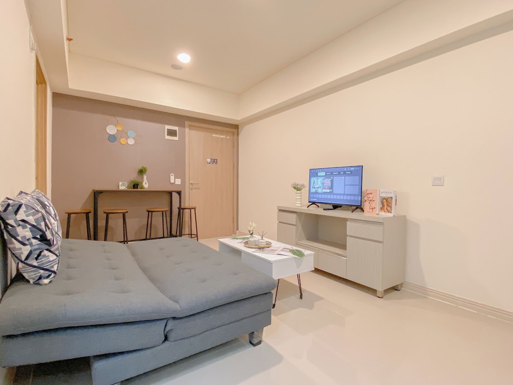 Cozy And Minimalist 2Br Apartment At Meikarta