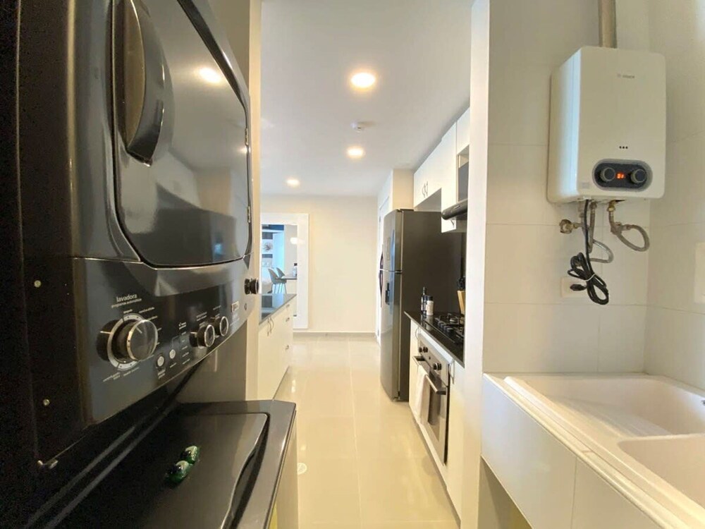 w Stunning 2BR w Pool n AC in Sunny Cartagena