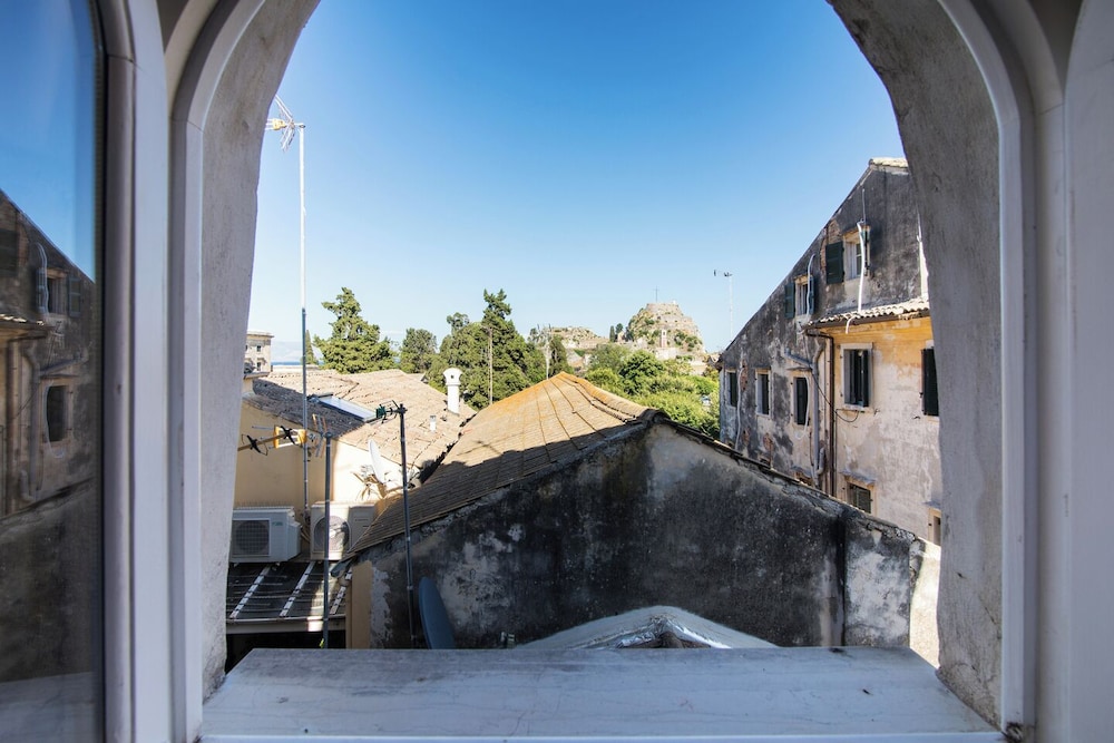 Korifo Old Town by Corfu Escapes