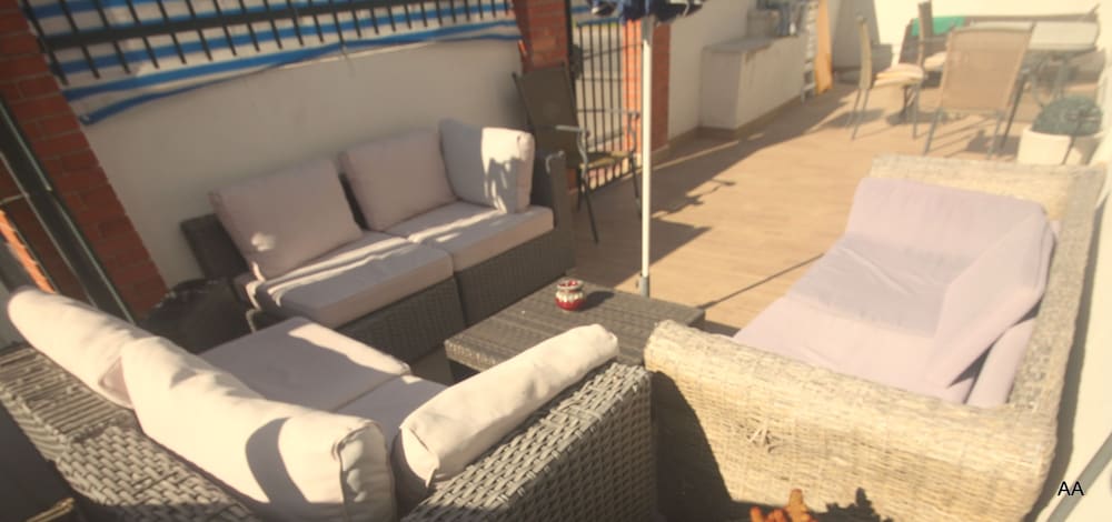 Marbella Vacations - Guest-House Marbella - Property Image 1