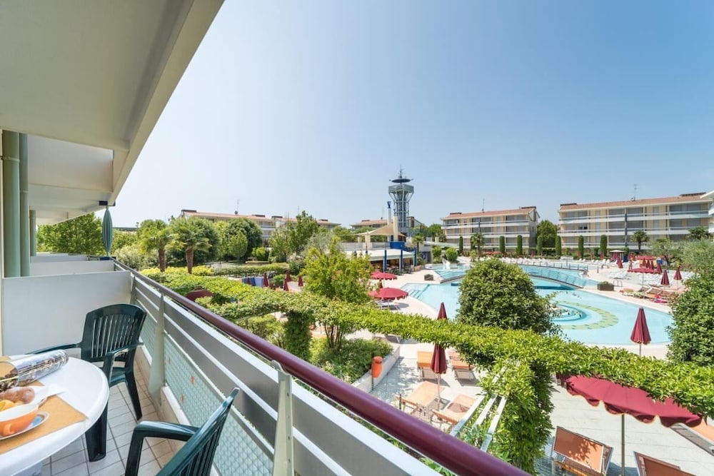 Super Villaggio Planetarium Resort one Bedroom Apartment Sleeps 4