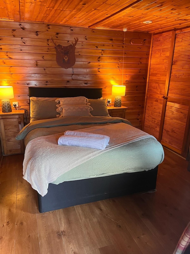 Ben More Lodge Cabin Retreat