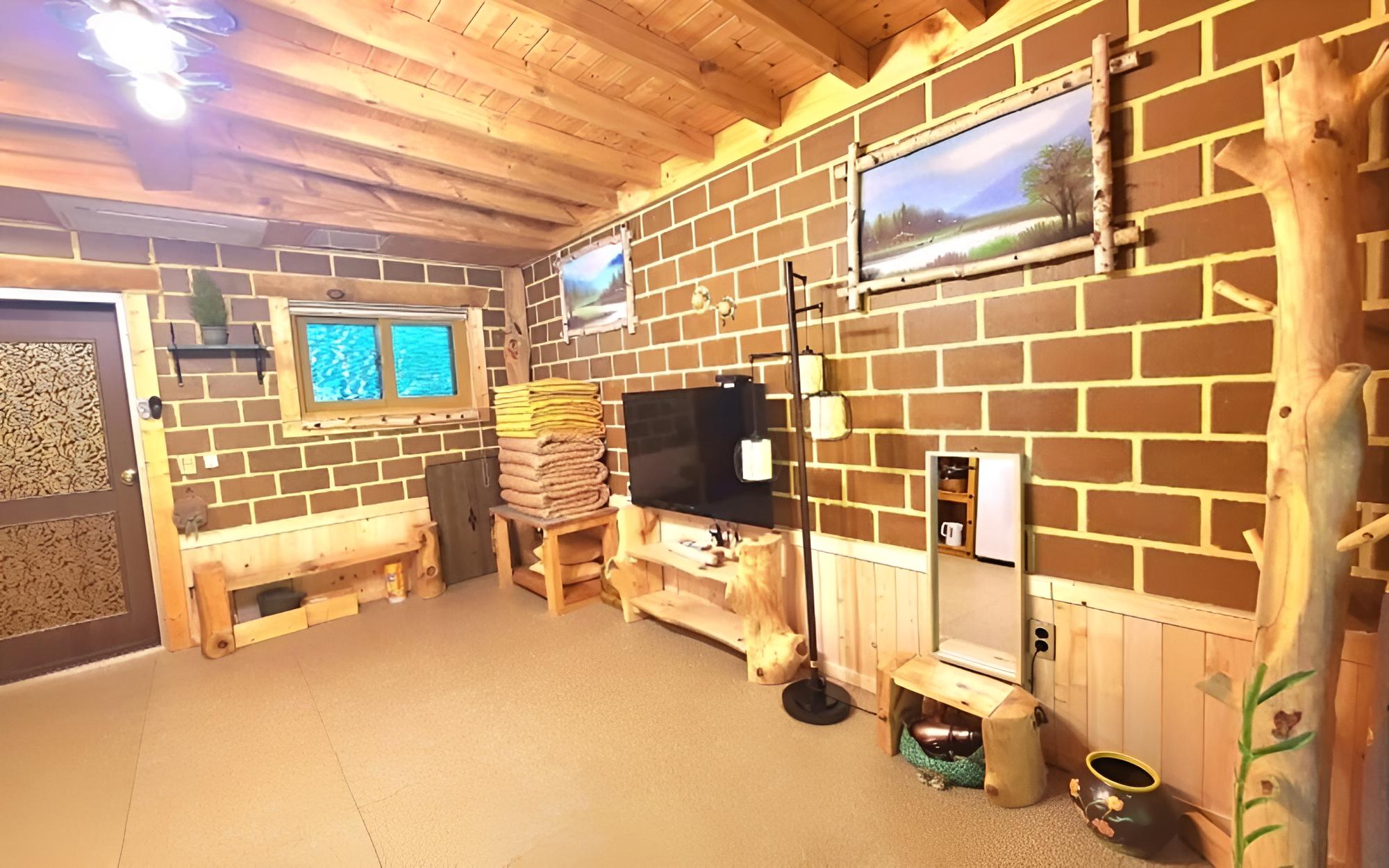Photo 8