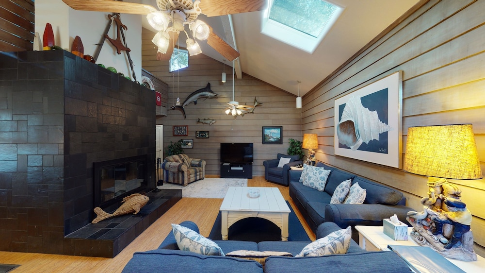 Ocean Retreat 4 Bedroom Home view 3