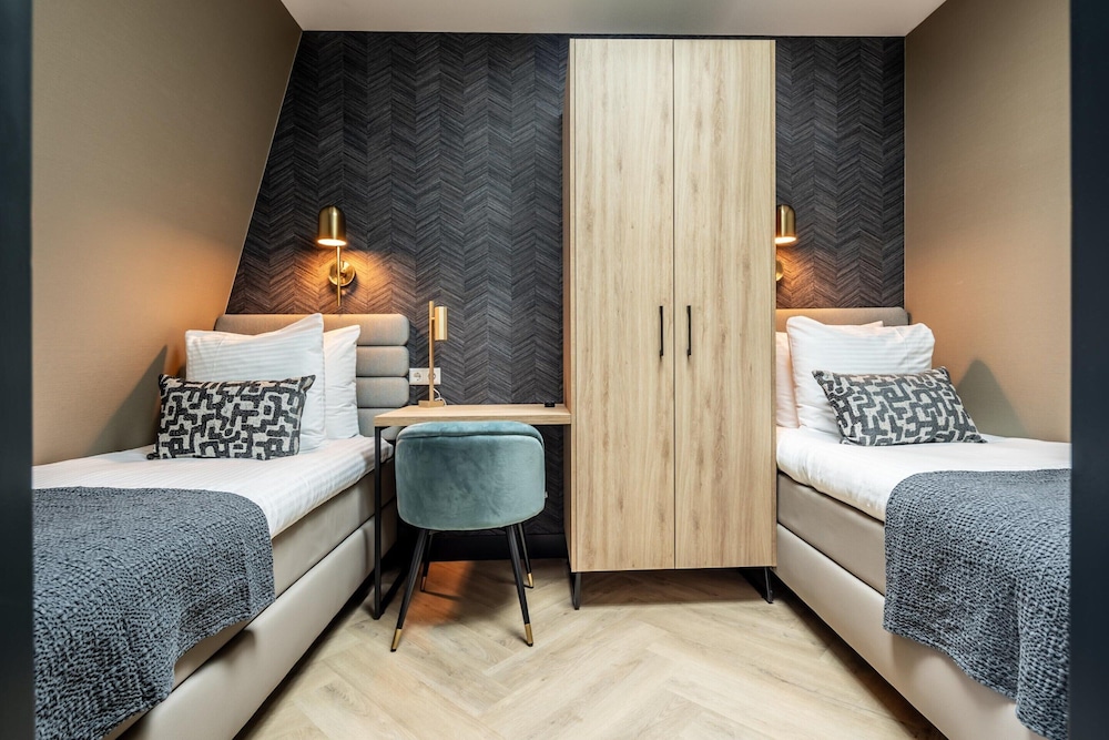 Family Apartment w/ Bunk Beds
