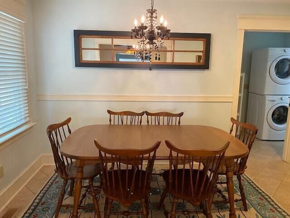 Delaware Avenue 32A