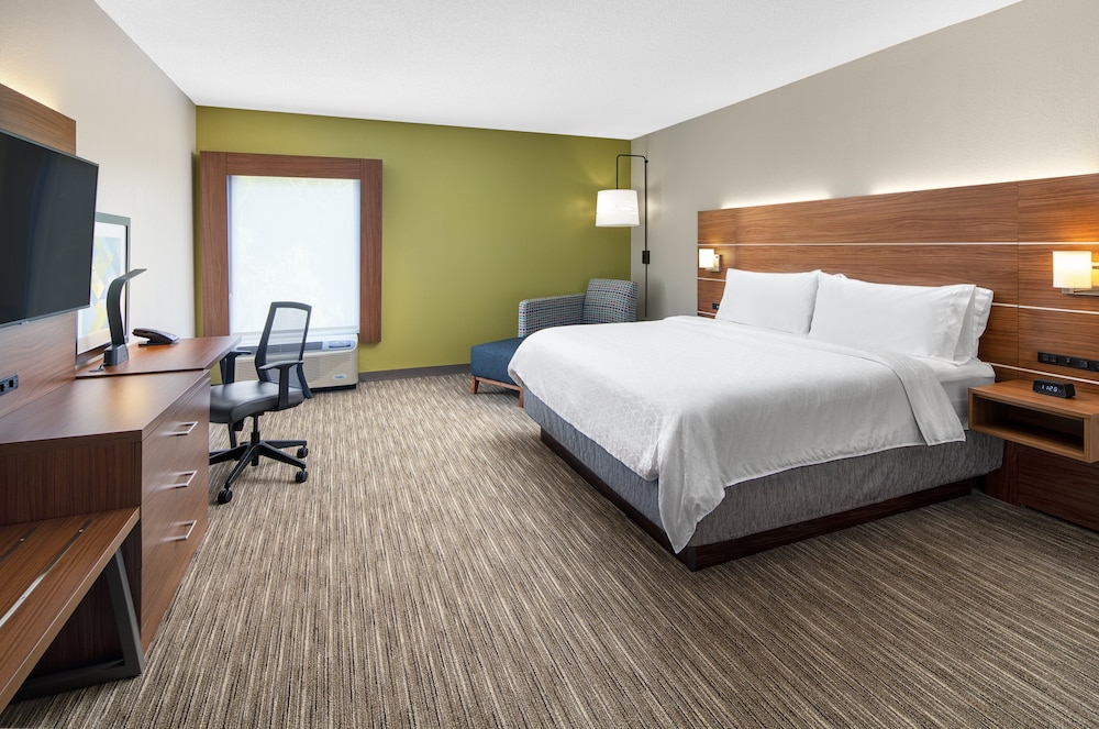Statesboro Vacations - Holiday Inn Express Statesboro, an IHG Hotel - Property Image 4