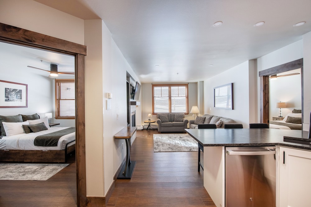 Winter Park CO - Zephyr Mountain & Fraser Crossing/Founders Pointe Condos