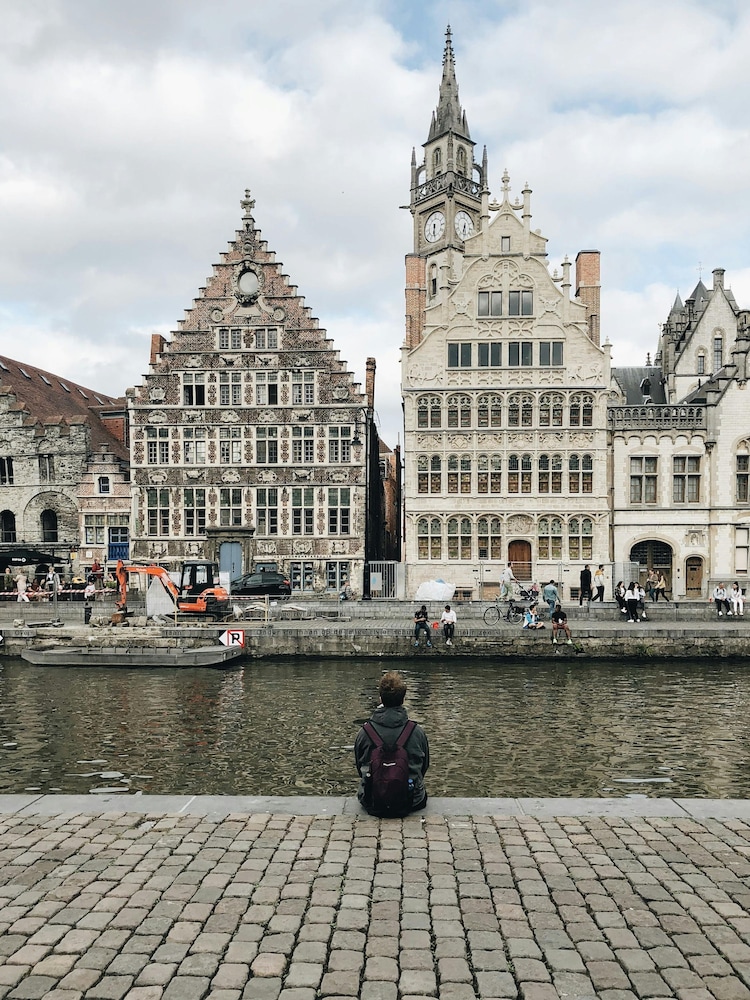 Stylish Studio in the Vibrant Heart of Ghent