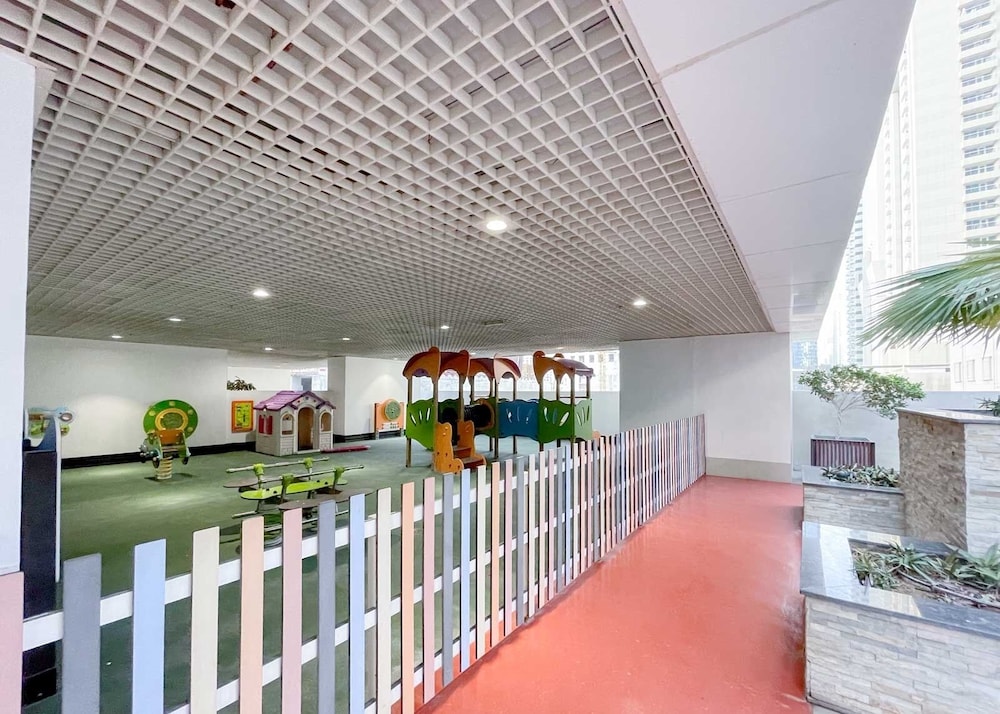 Phaedrus Living: Dubai Marina Arcade Residence 702