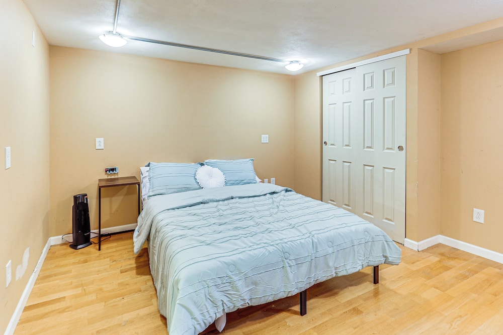 Walkable Studio in the Heart of Pittsburgh!