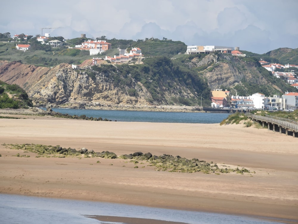 Family Retreat With Pool; Caldas da Rainha