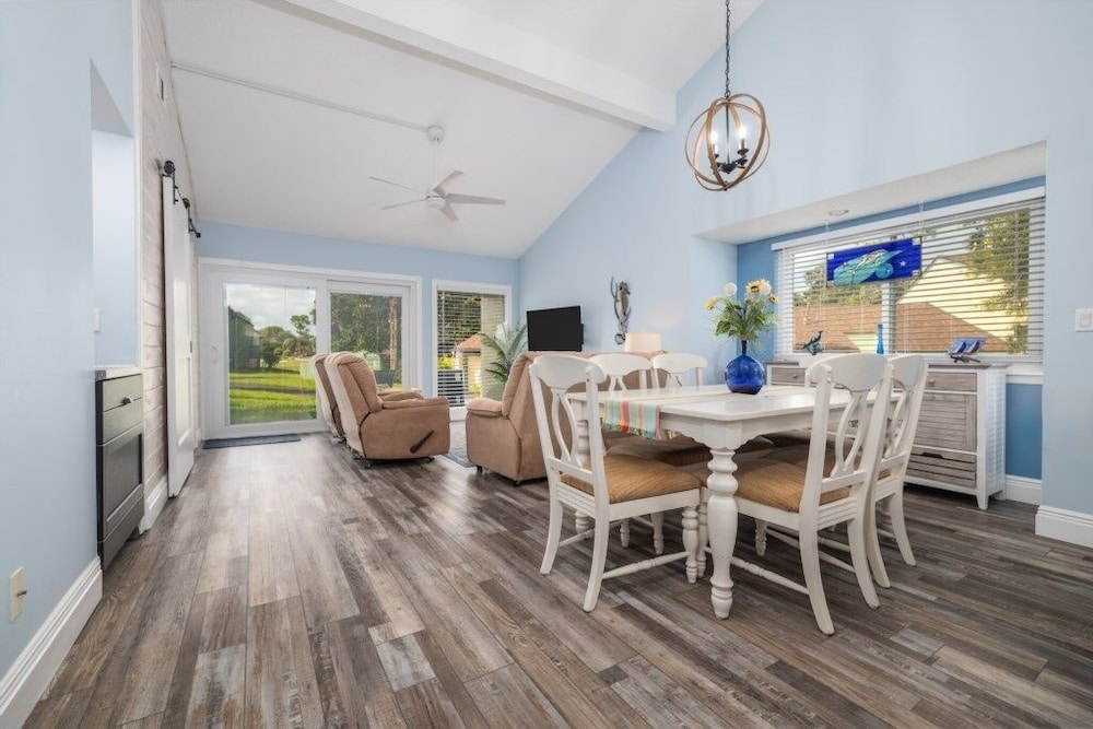 Beautifully Decorated Townhome In Sugar Mill Nsb 2 Bedroom Townhouse