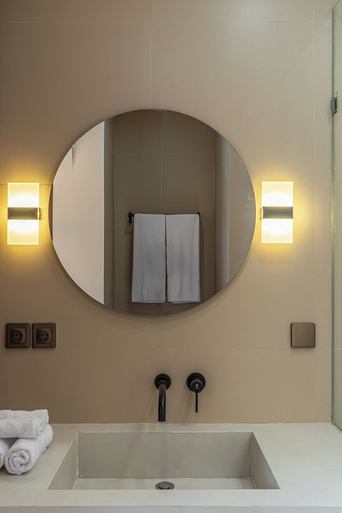 Nova Oasis 1