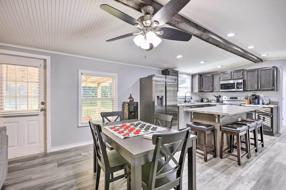 Updated Home Near Manatee Springs State Park!
