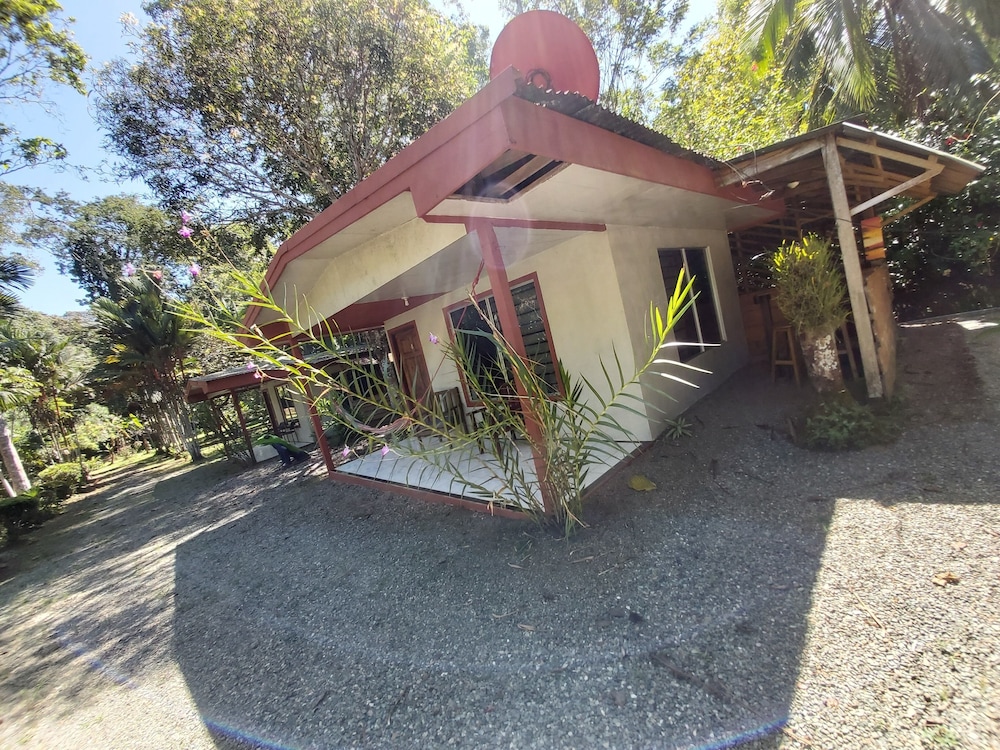 Costa Azul Lodge