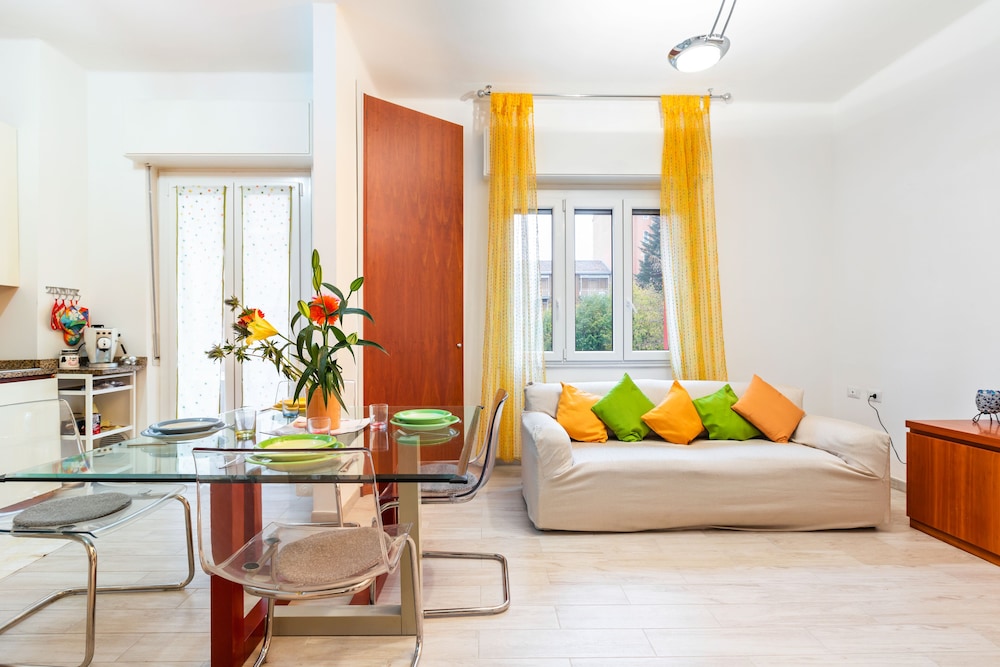 Gambara Bright Flat