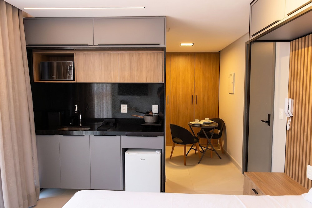 Breeze Residence By Carpediem