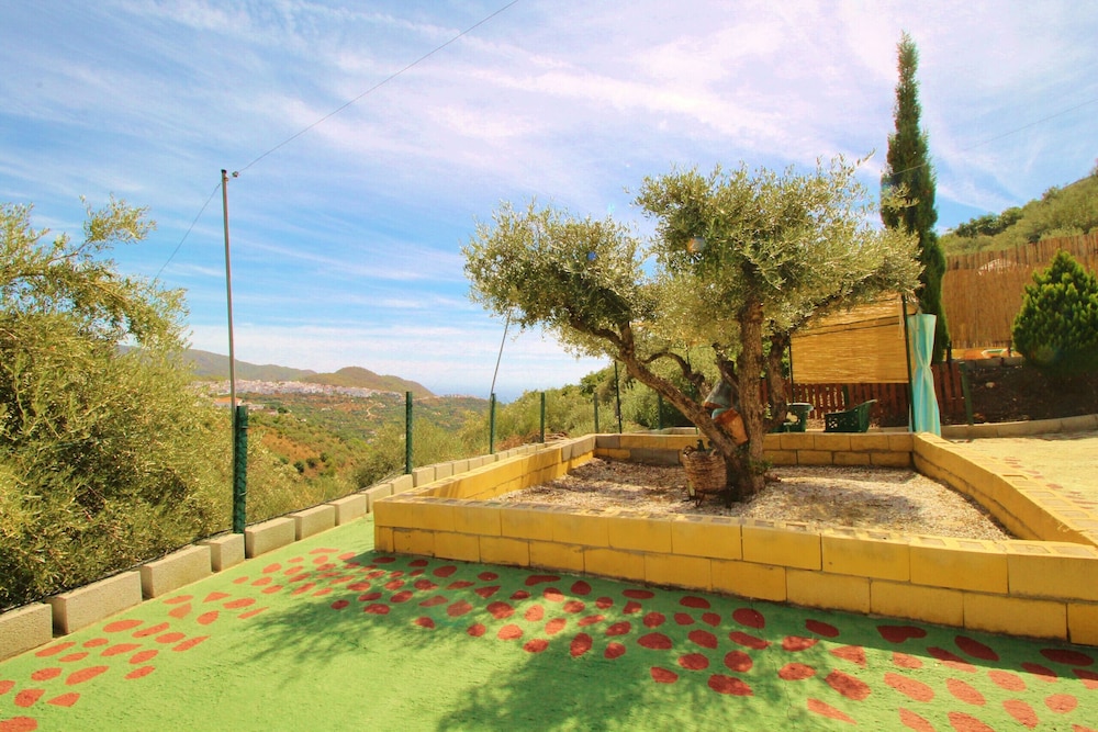 1038 Villa Cruz view 3
